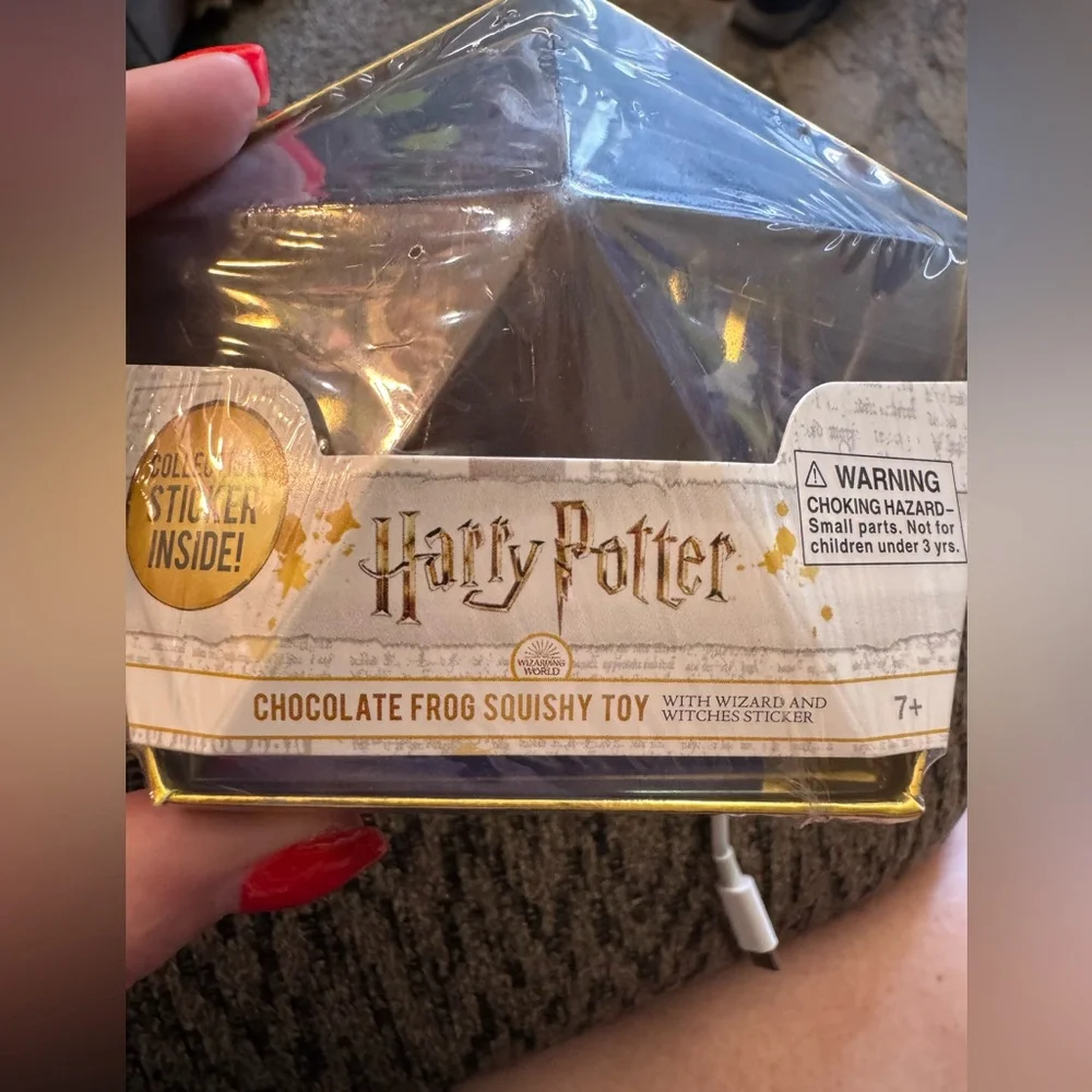 New Harry Potter Chocolate Squishy Frog Toy Brown Noble Collection & Sticker